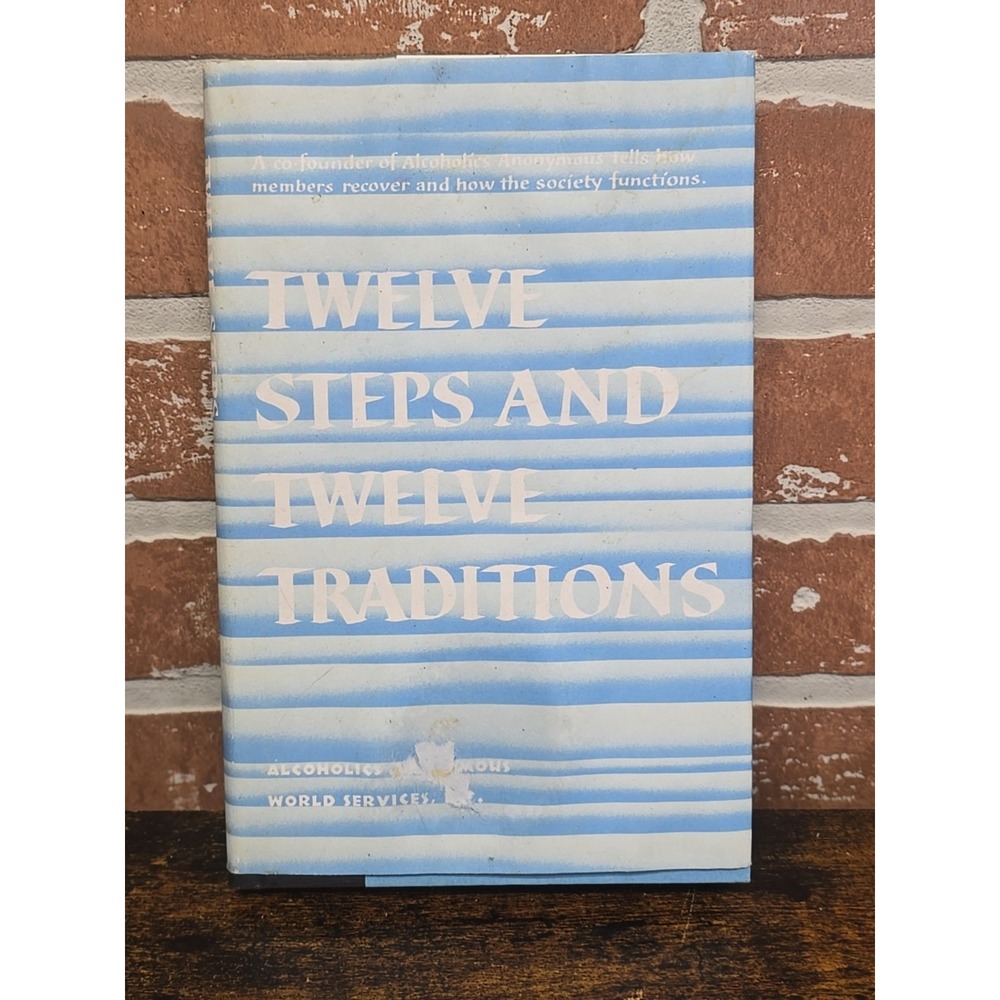 Twelve Steps and Twelve Traditions Alcoholics Anonymous Hardcover 1994 w/DJ